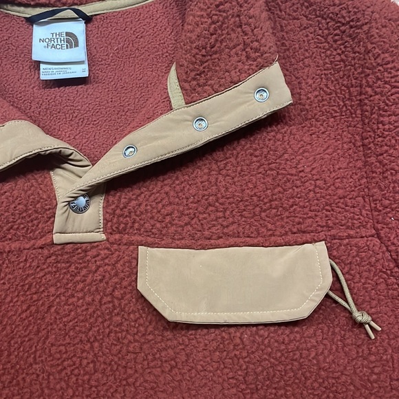 North Face Fleece - Picture 2 of 4